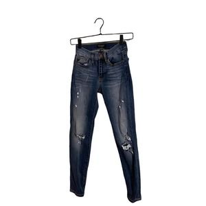 Judy Blue Distressed Relaxed Fit Skinny Jeans
